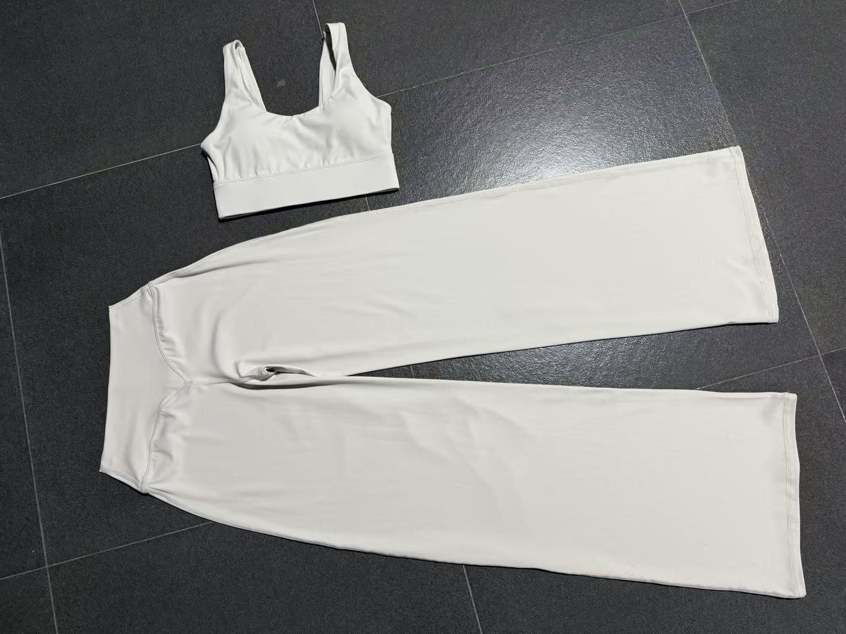 Double Strap Sports Bra & Straight-Leg Pants Yoga Set | Quick-Dry Winter Running Outfit