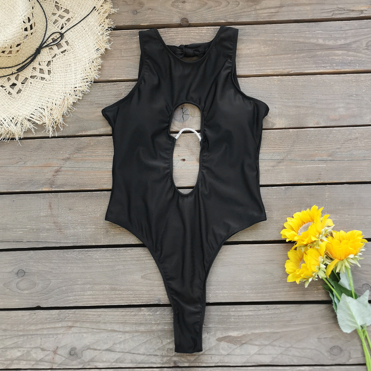 2026 Pure White Cut-Out One-Piece Swimsuit | Sexy Integrated Women Swimwear