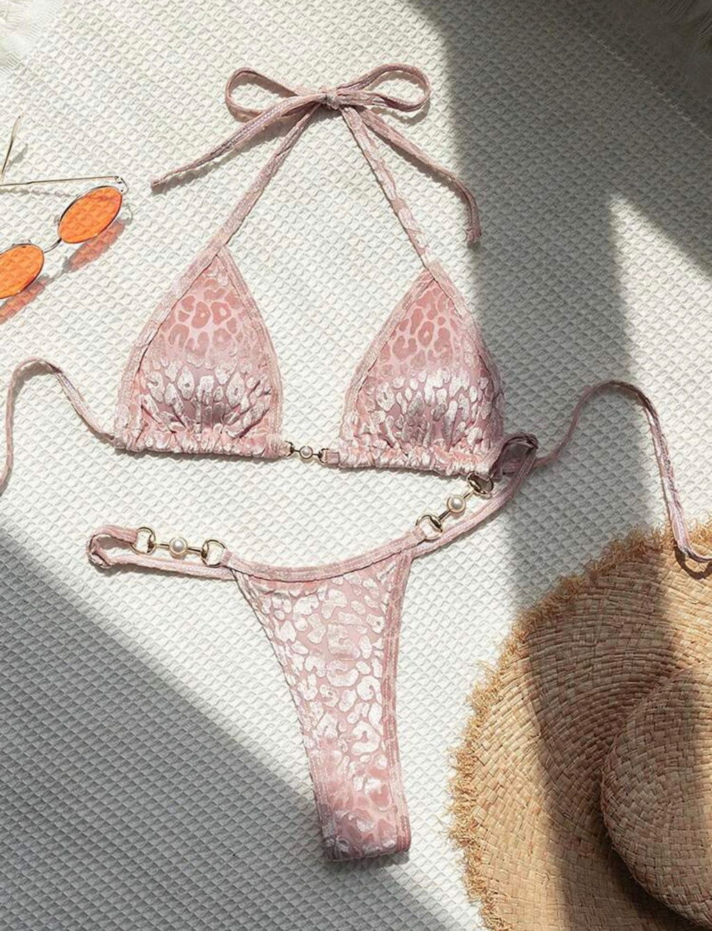 2026 Summer Sexy Pearl Leopard Print Thong Bikini Set Special Fabric Split Swimsuit
