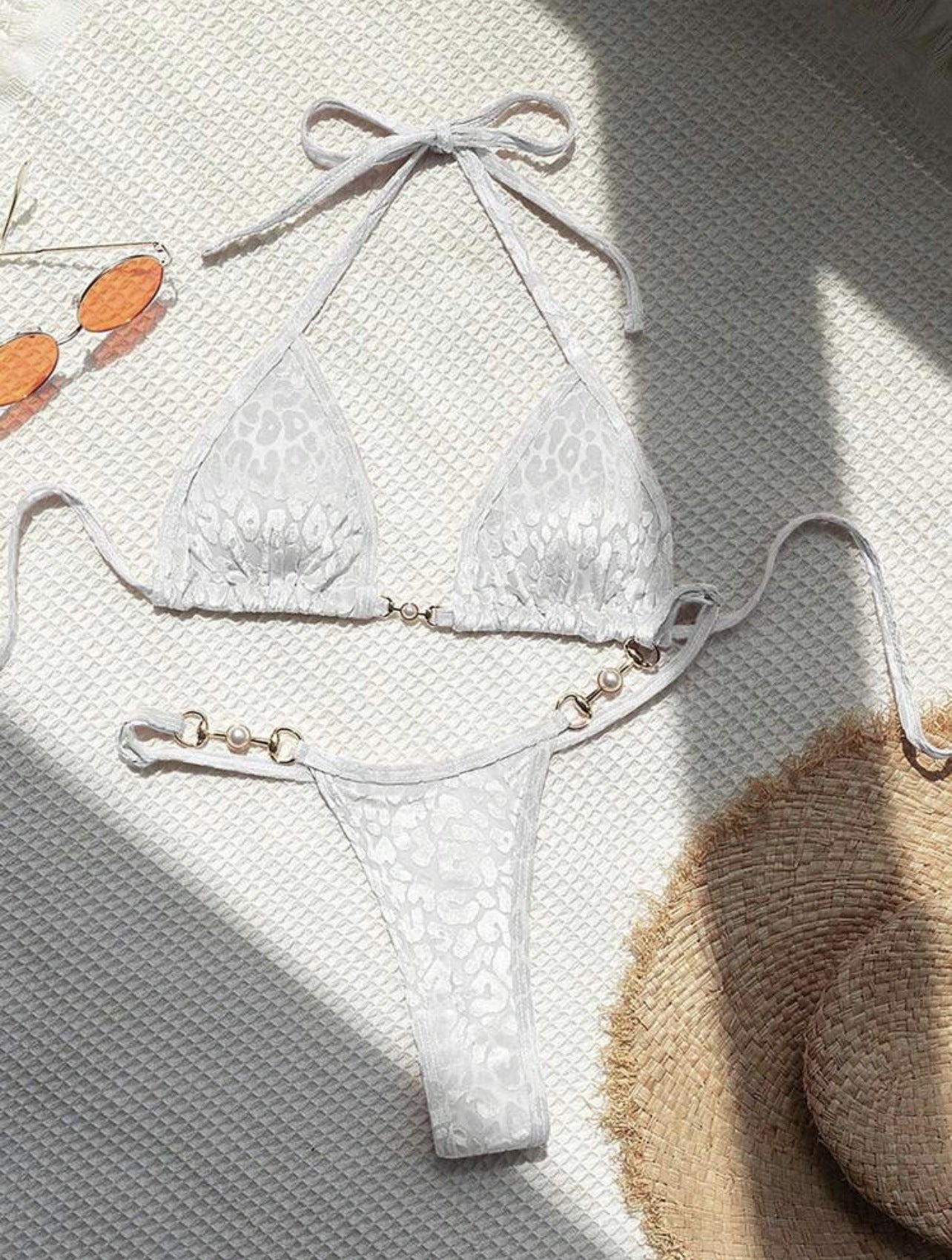 2026 Summer Sexy Pearl Leopard Print Thong Bikini Set Special Fabric Split Swimsuit