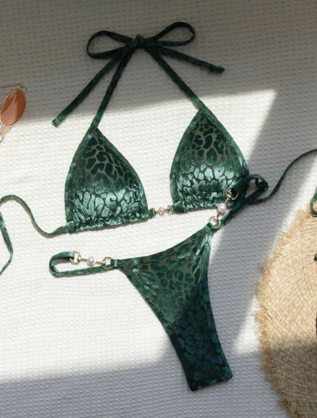 2026 Summer Sexy Pearl Leopard Print Thong Bikini Set Special Fabric Split Swimsuit