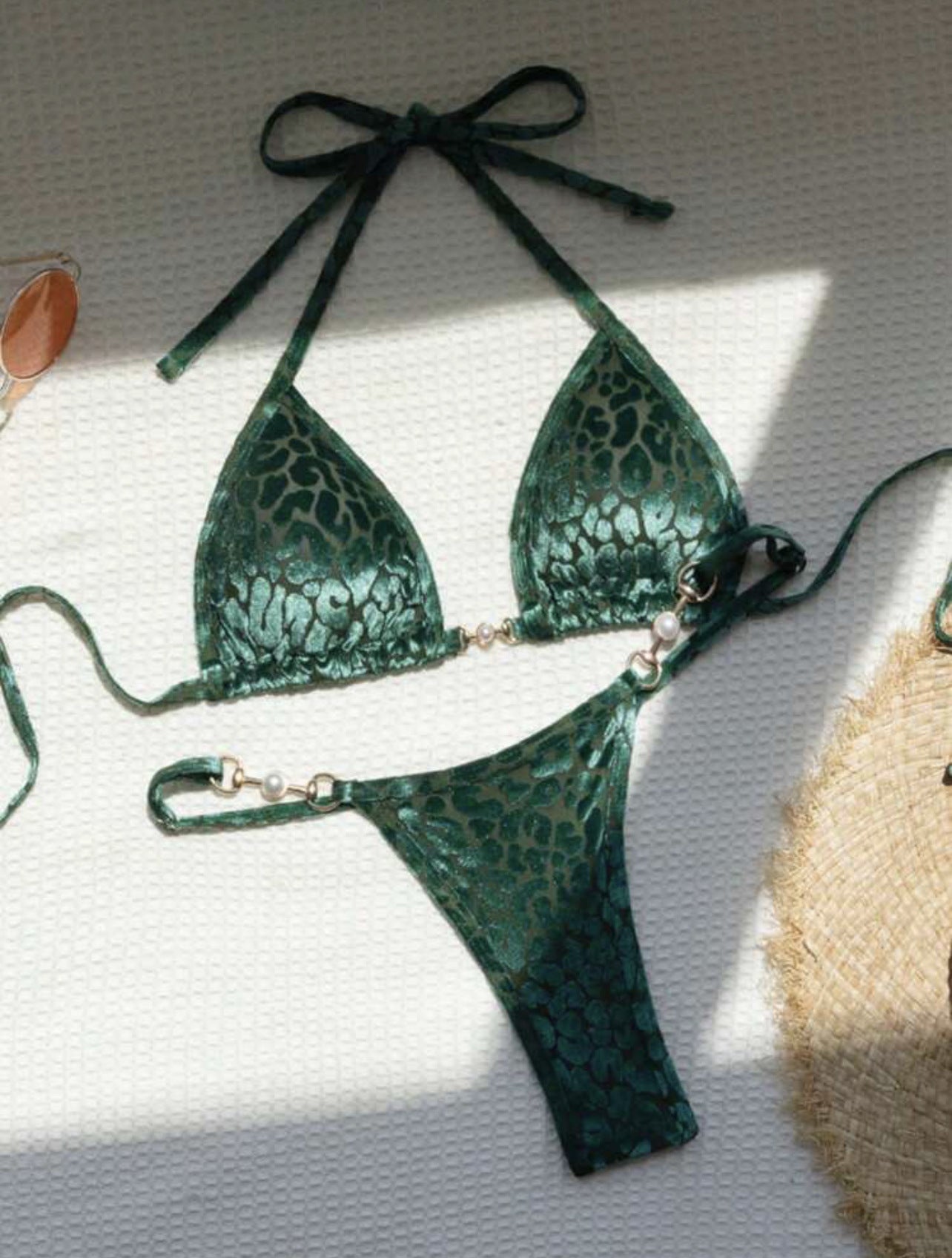 2026 Summer Sexy Pearl Leopard Print Thong Bikini Set Special Fabric Split Swimsuit