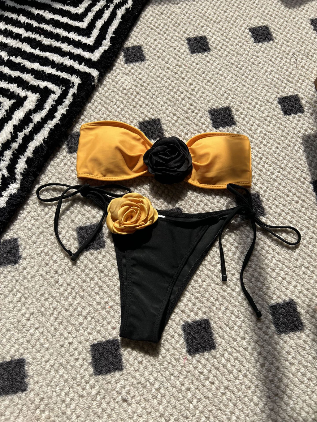 2026 Color Block Rose Bandeau Drawstring Bikini Set Two Piece Split Swimsuit